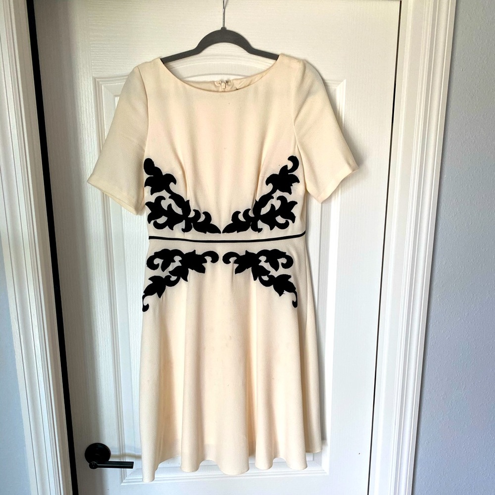 Adrianna Papell Formal Short White Dress